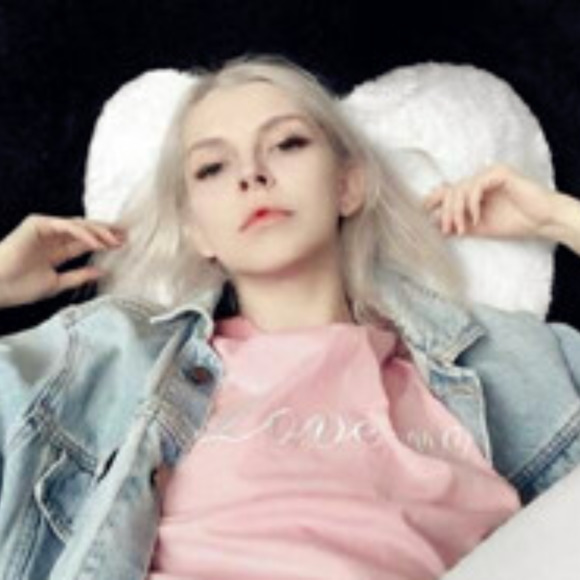 Meet your Posher, Acura - Picture 1 of 1